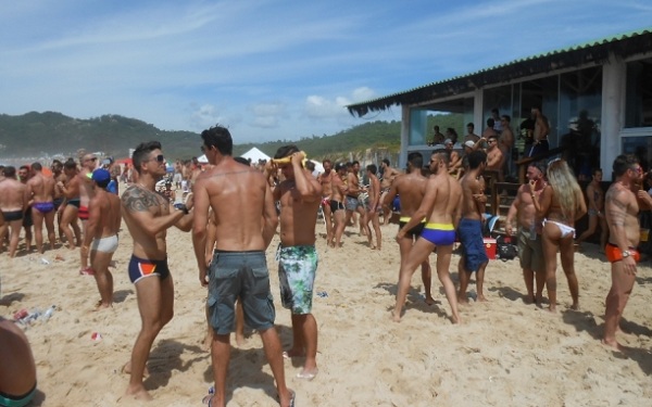Bar do Deca foi eleito melhor bar gay de 2015 em Floripa