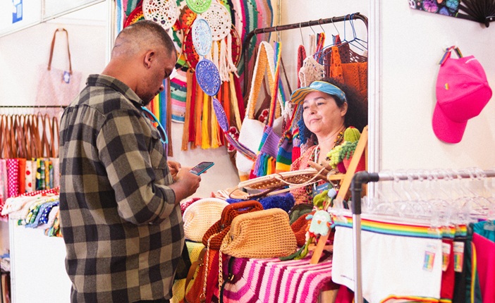 Feira gay LGBT Transforma no Recife