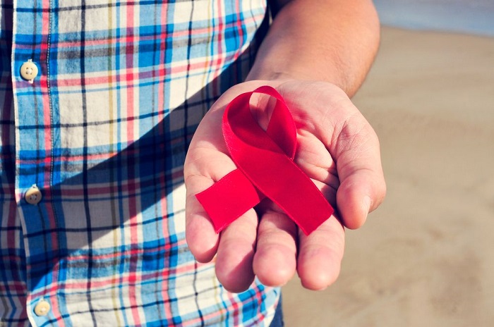 Testes de HIV podem ser pedidos por gays pelos Correios em Floripa