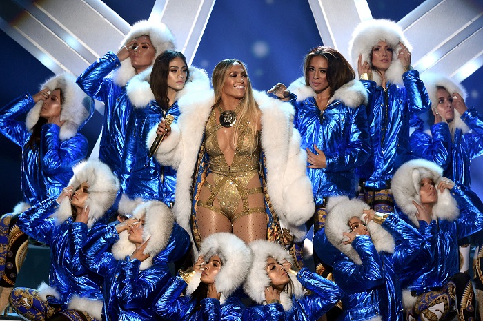 Jennifer Lopez, diva gay canta no VMA 2018