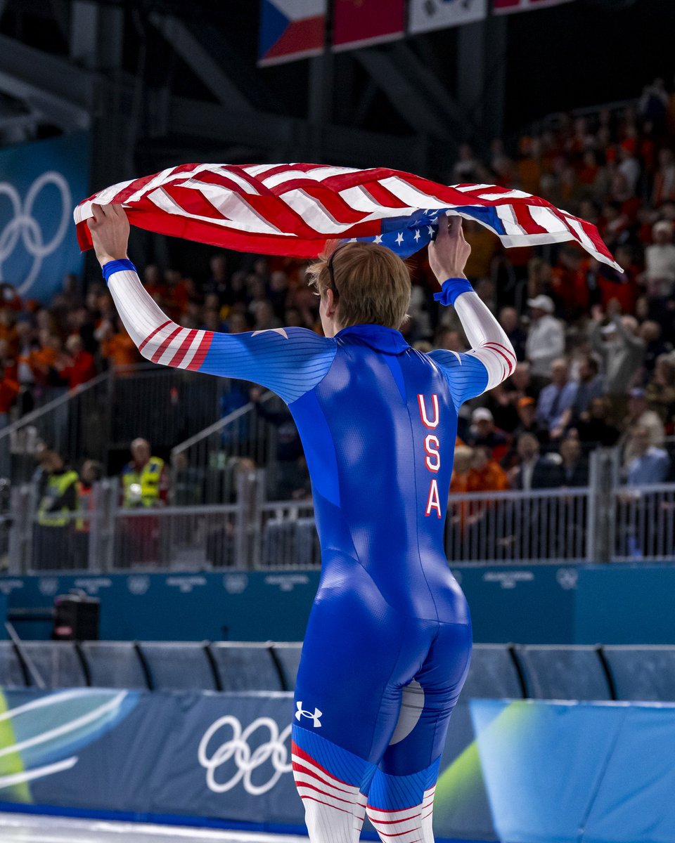 Jordan Stolz: patinador americano mostra bunda imensa após vitória