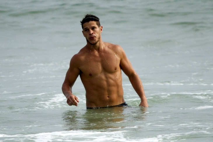 No dia 27 &eacute; a vez do bonit&atilde;o ator da Globo, que completa tr&ecirc;s d&eacute;cadas de vida