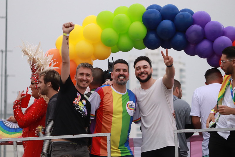 Fotos da parada LGBT gay de Floripa 2023