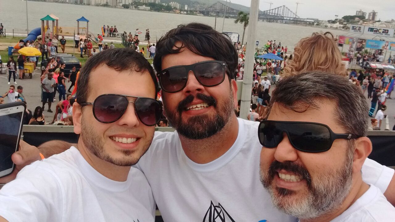 10 melhores imagens da 11ª Parada LGBT+ de Floripa 2017