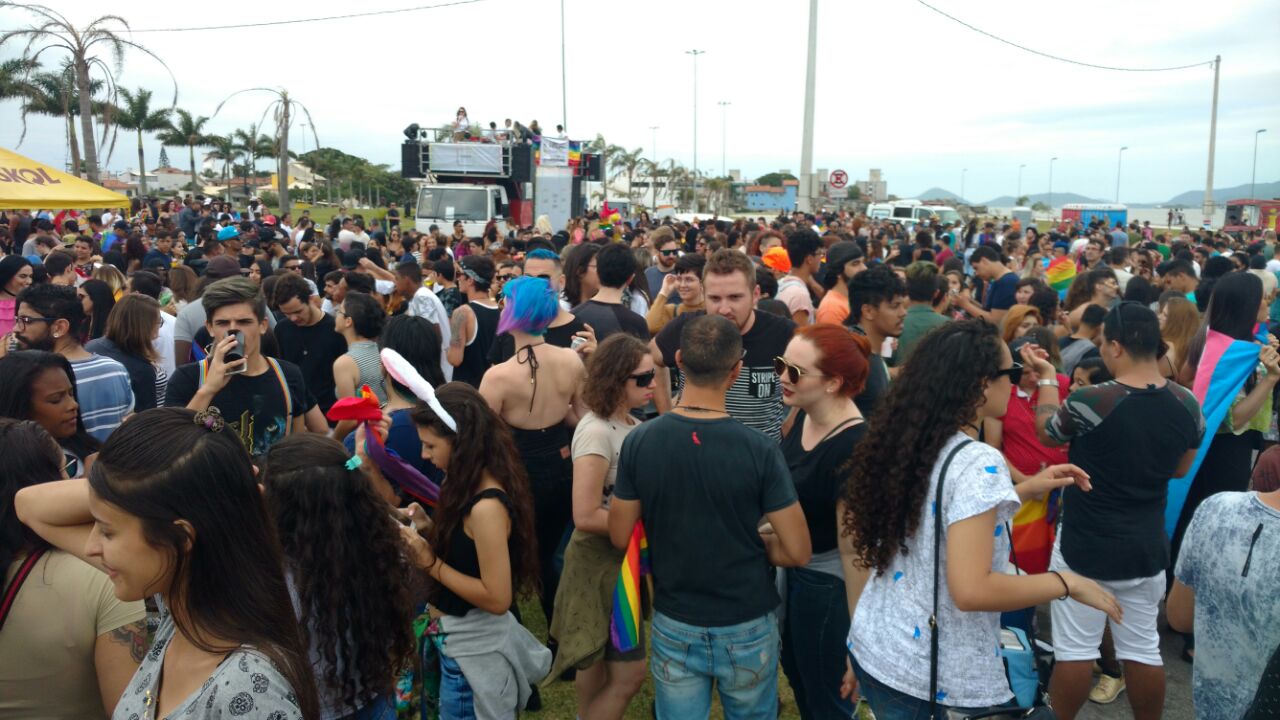 10 melhores imagens da 11ª Parada LGBT+ de Floripa 2017