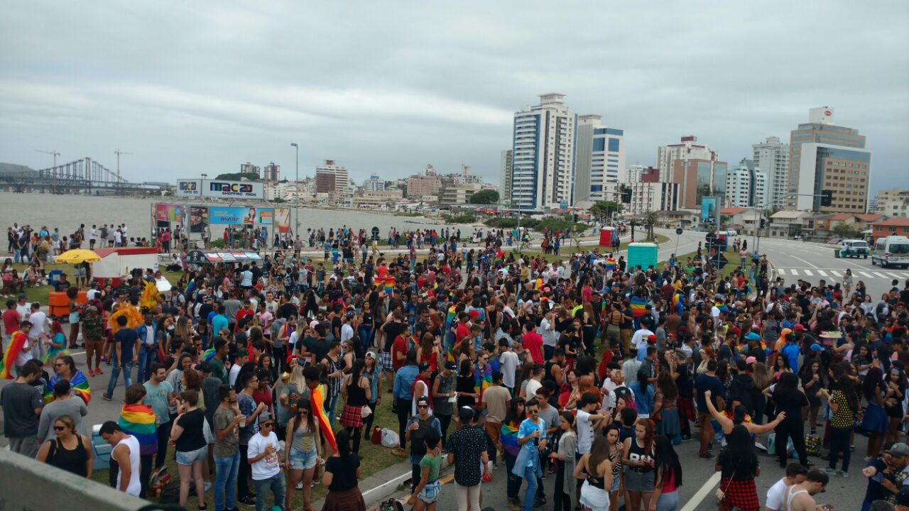 10 melhores imagens da 11ª Parada LGBT+ de Floripa 2017