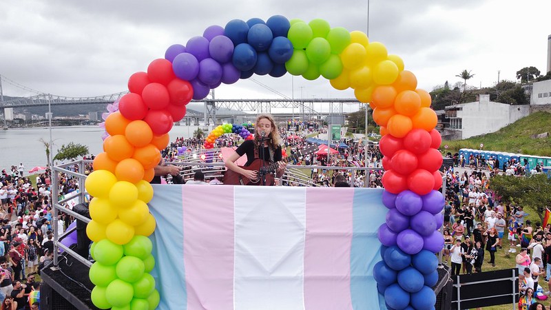 Fotos da parada LGBT gay de Floripa 2023