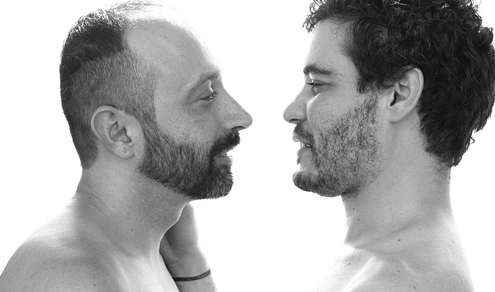 Peça sobre casal gay em crise, 'Manhã' está em cartaz em Floripa