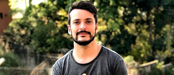 50 LGBT Mais Influentes do Brasil em 2020: o jornalista gay da TV Gazeta e UOL Fefito