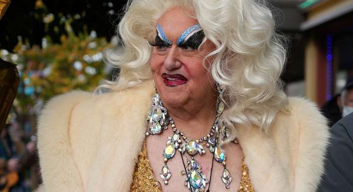 Drag queen Darcelle XV morre aos 92 anos