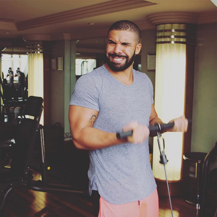 30 fotos de Drake - um dos cantores mais gatos e gostosos do momento