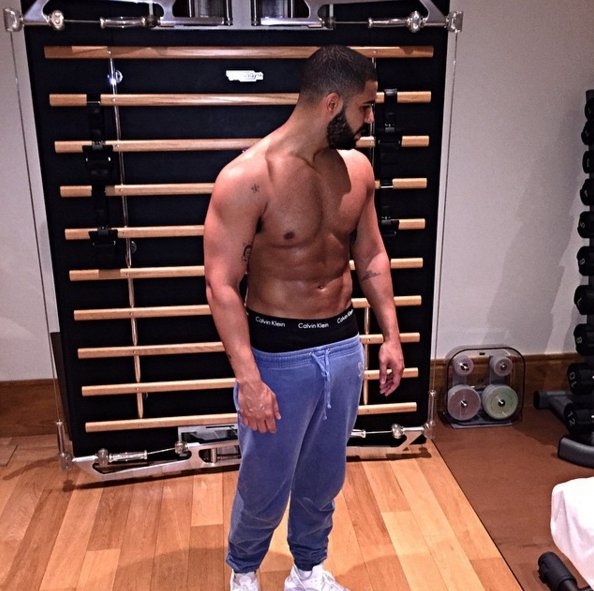 30 fotos de Drake - um dos cantores mais gatos e gostosos do momento