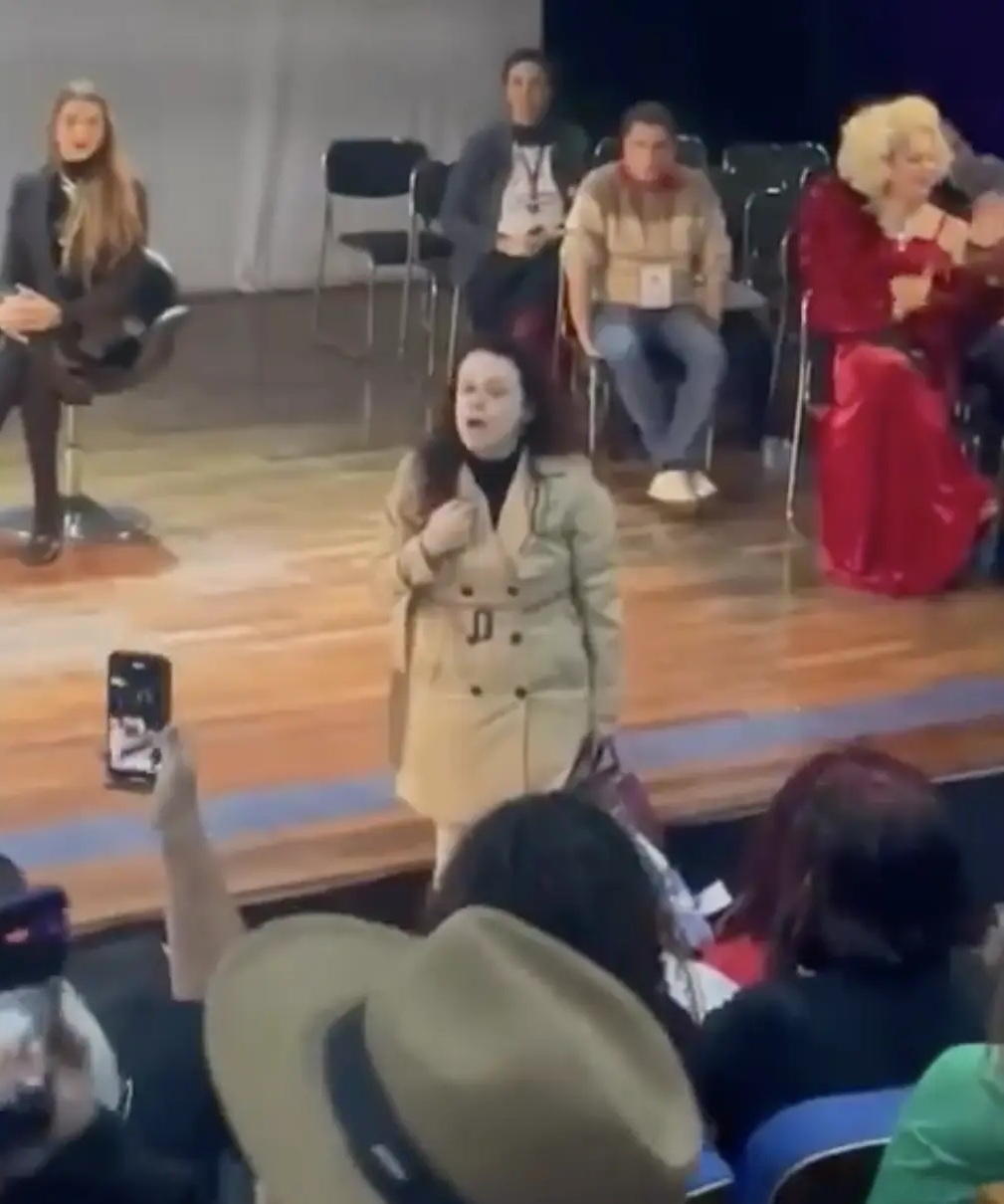 Janaina Paschoal é expulsa de evento LGBT