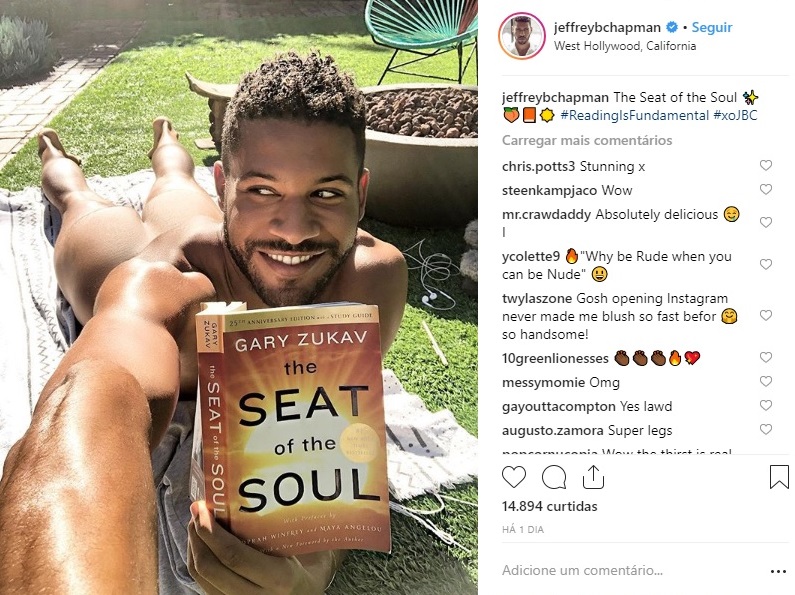 Jeffrey Bowyer-Chapman: ator gay divulga foto pelado com bunda de fora