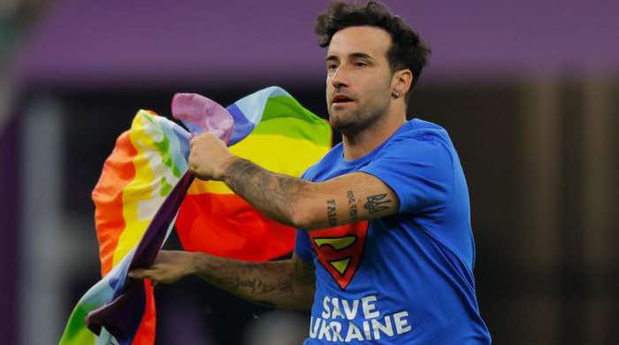 Mario ferri catar bandeira lgbt gay 