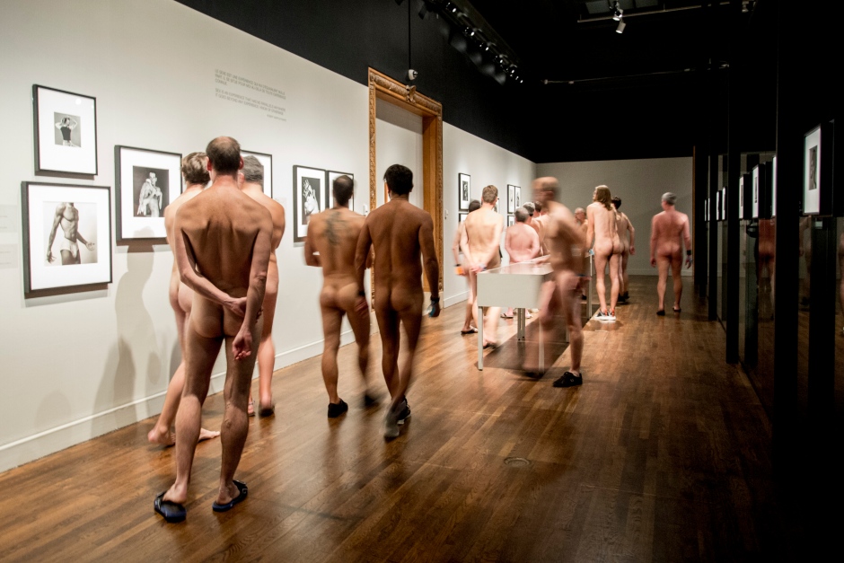 Museu pede que público fique pelado em exposição de Robert Mapplethorpe
