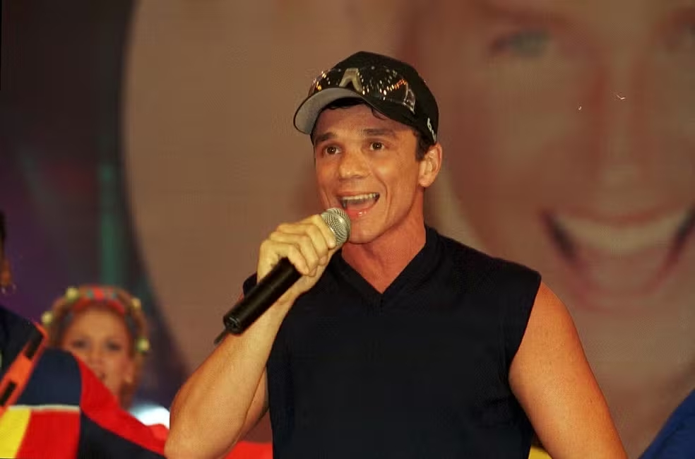 Morre o cantor bissexual Netinho