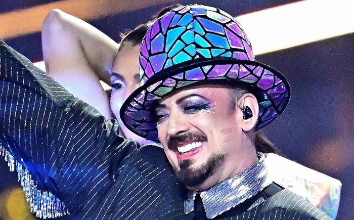 Boy George deixa papel em musical após canção pró-Israel