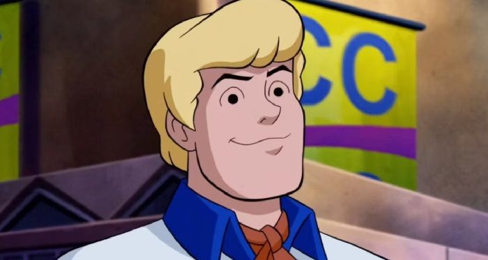 Produtor de Scooby-Doo diz que Velma é lésbica e namora outra personagem
