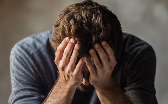 Serviços em HIV para gays e bi caem 85% por falta de verbas
