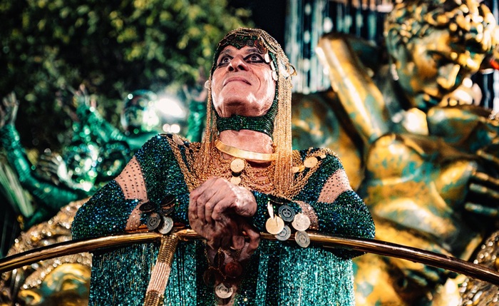 Imperatriz exalta Ney Matogrosso em desfile no Rio