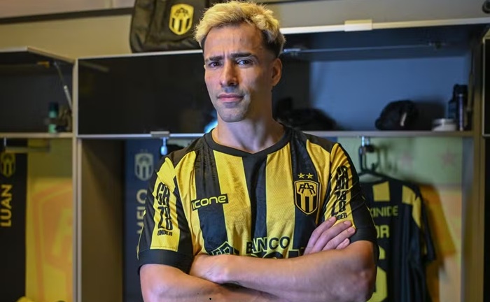 Ramiro Martínez fala de nudez frontal em 'Jogada de Risco'