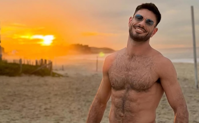 Médico é demitido após abrir perfil no Onlyfans