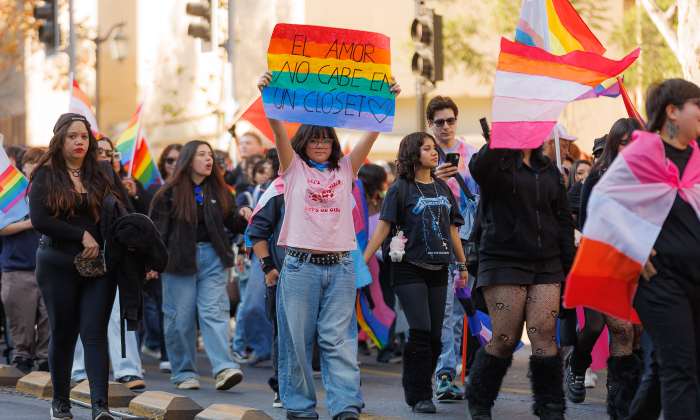 Parada do Orgulho LGBT é multada por fazer barulho