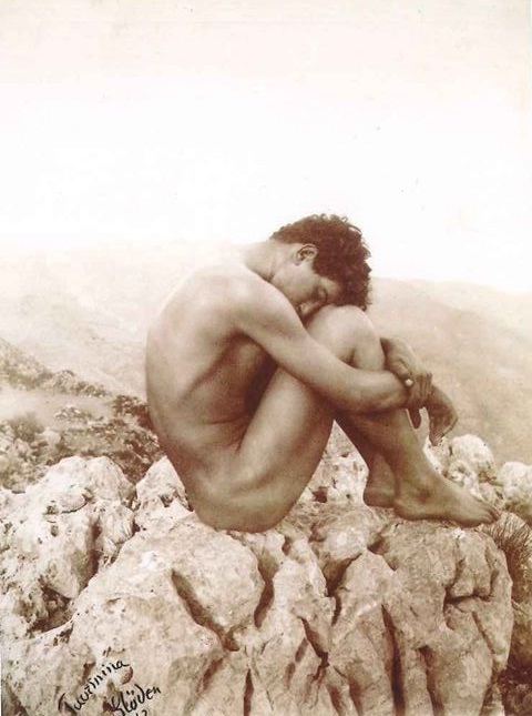 Foto de homem nu do Barão Wilhelm Von Gloeden: arte erótica gay