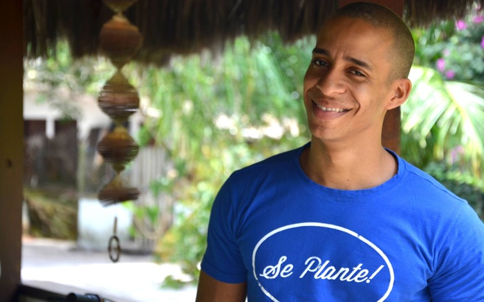 Morre estilista gay Paulo Barbosa