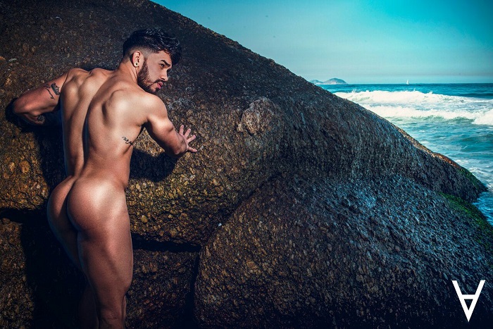 Ator pornô gay Pietro Duarte faz sucesso internacional como passivo