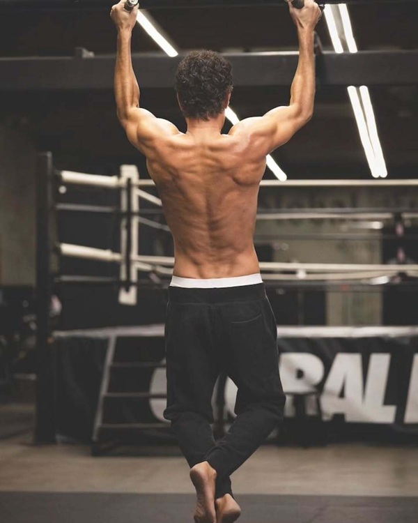 Sacha Baron Cohen corpo sarado