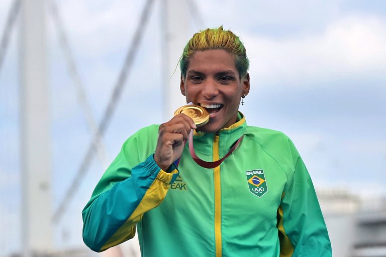 Ouro em Tóquio 2020, Ana Marcela Cunha agradece à namorada