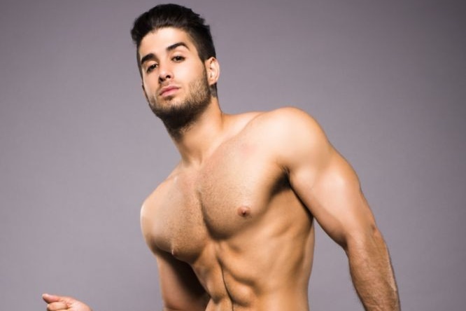 Ator pornô gay brasileiro Diego Sans estrela campanha da Andrew Christian