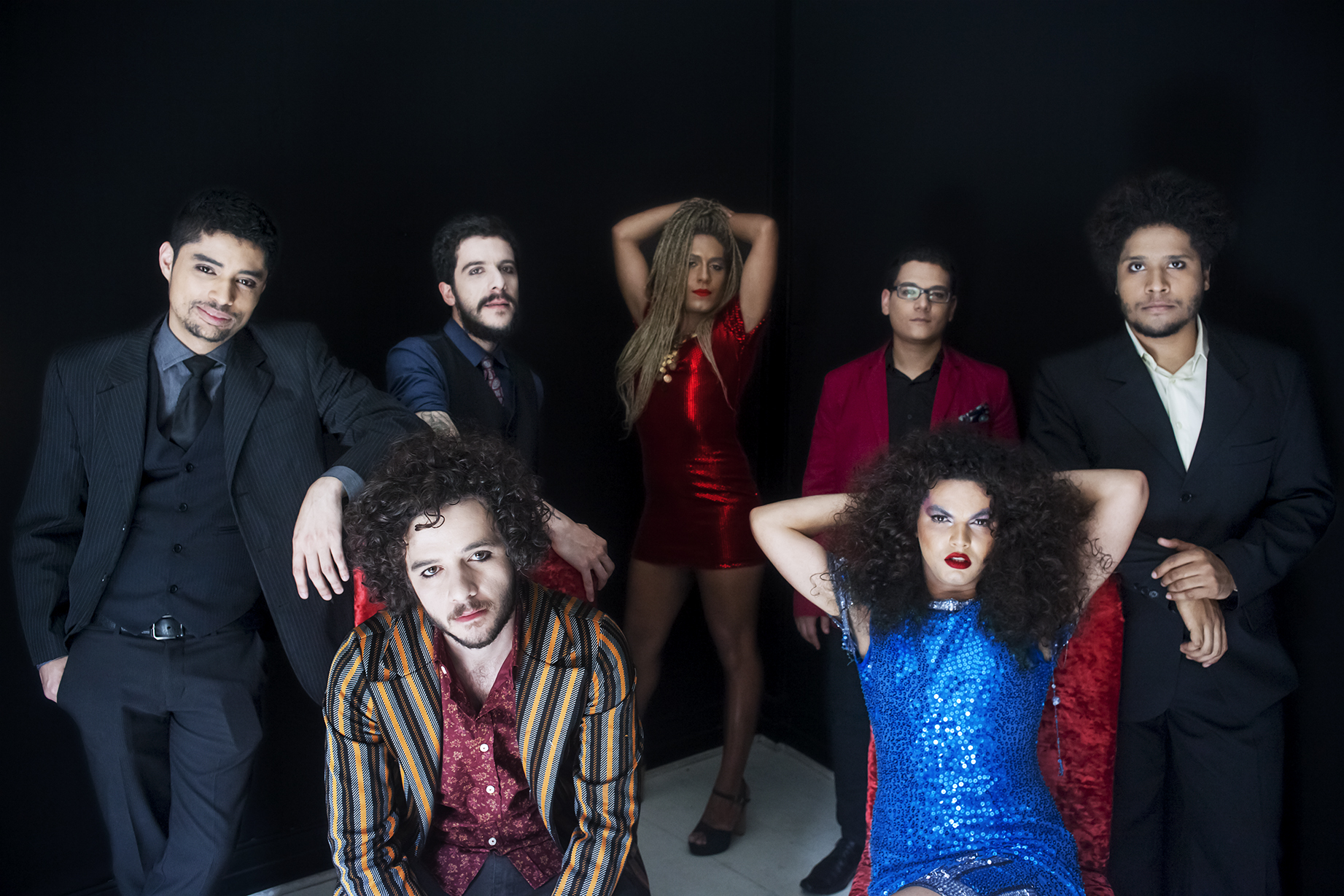 Com 2 vocalistas trans, As Bahias e a Cozinha Mineira faz show em Floripa