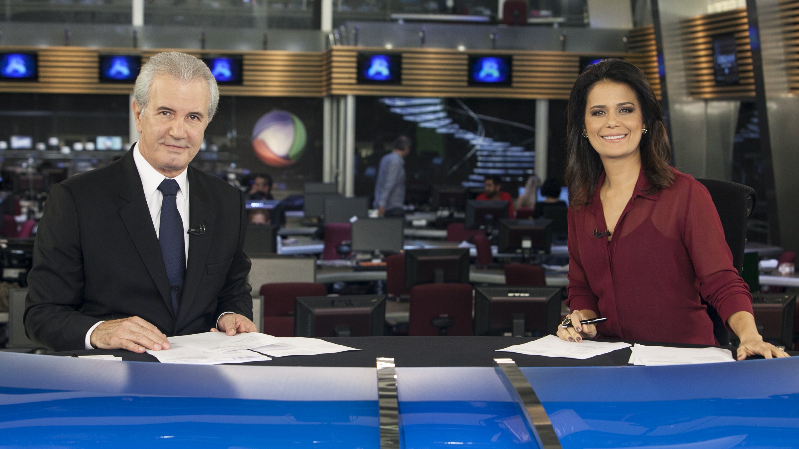 Jornal da Record não noticia referendo na Irlanda sobre união gay