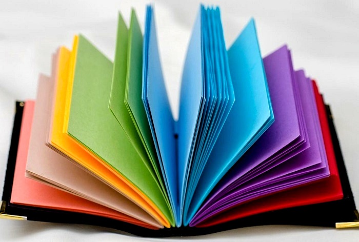 LGBTeca: biblioteca virtual tem opções grátis de livros arco-íris