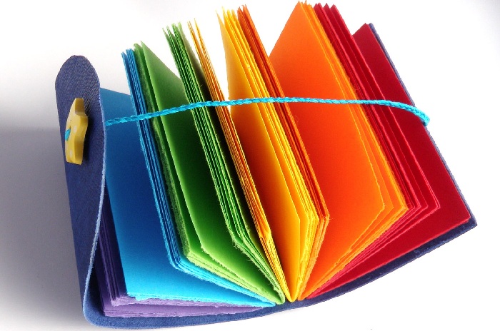 Escolas de 6 cidades receberão projeto que une literatura à questão LGBT