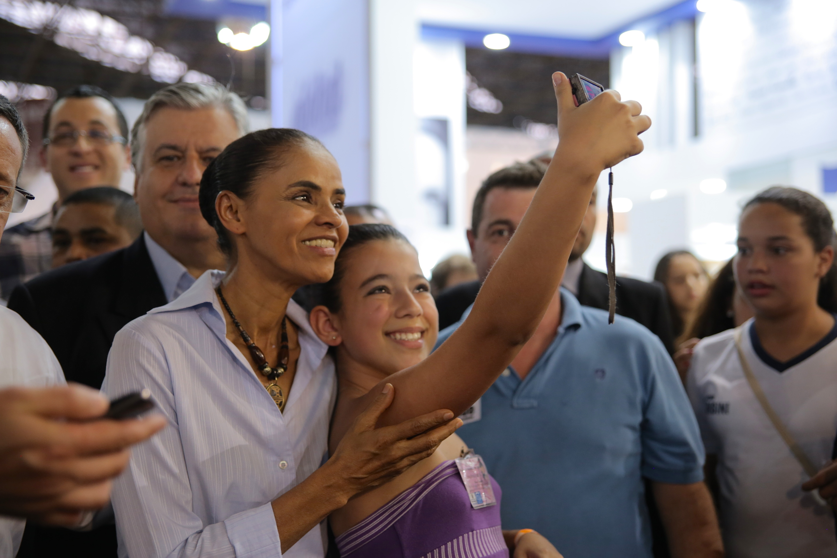 Em programa de governo, Marina Silva apoia casamento gay e lei contra homofobia