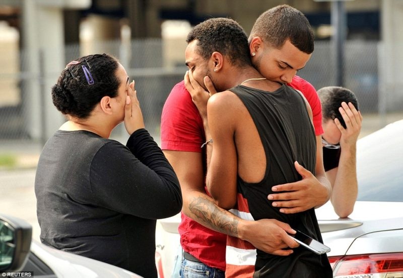 Dilma, Temer e ídolos pop lamentam massacre em boate LGBT