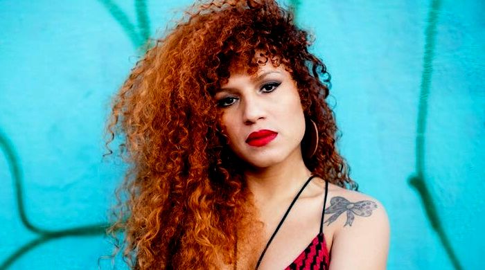 Cantora Mel é acusada de invisibilizar bissexuais
