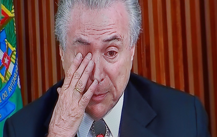 Movimento LGBT analisa boicotar diálogo com Michel Temer