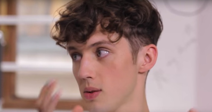 Troye Sivan fala de sua trilogia de vídeos gays