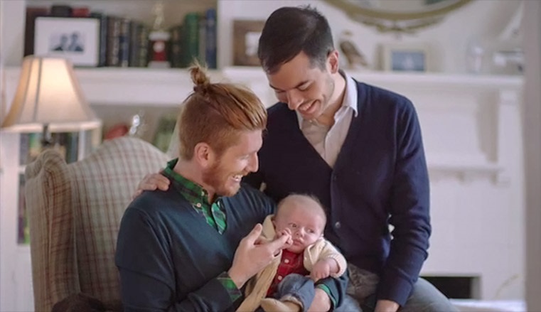 Tylenol lança campanha em prol das famílias homossexuais